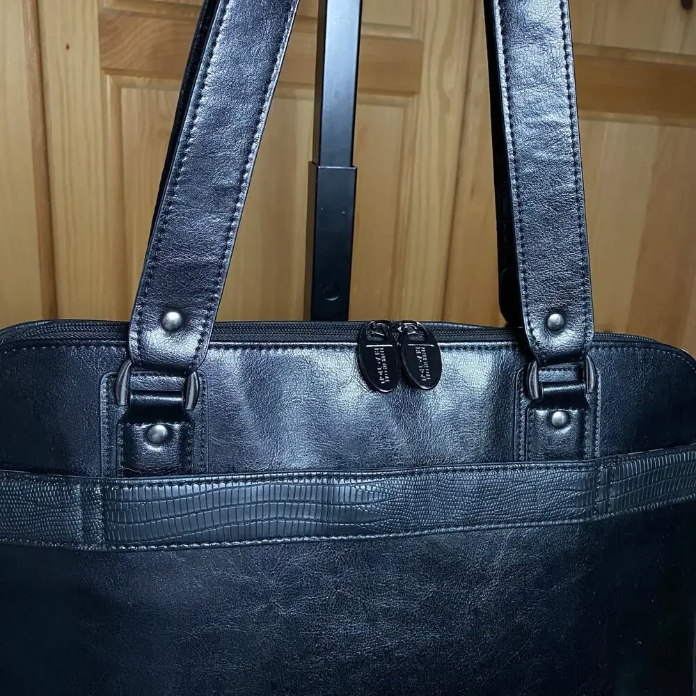 Corporate Chic Black Leather Briefcase Bag Minimalist Old Money Work Tote